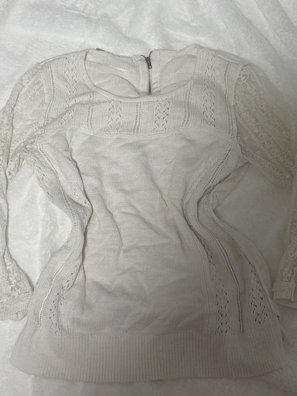 Women's Cream Knit Lace-Sleeve Sweater